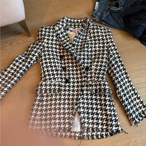 Veronica Beard Black and White Houndstooth Blazer